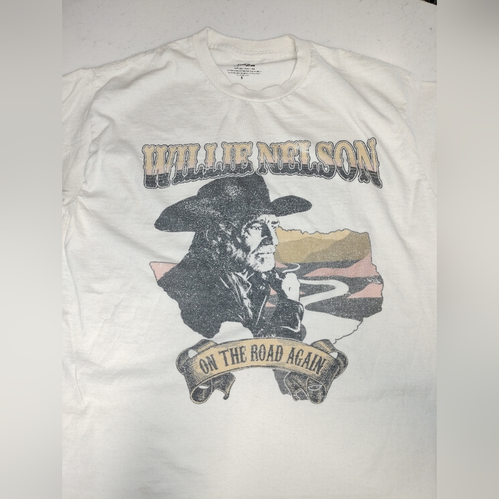 Willie Nelson "On the Road Again" Graphic Band Tee Official licensed 100% Cotton - Picture 7 of 7